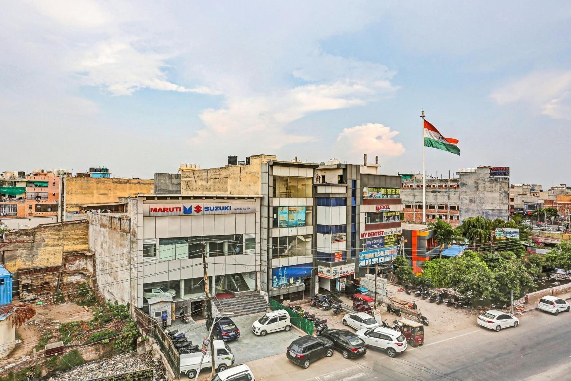 Hotel O Imperial Residency Near Dashrath Puri Metro Station Нью-Дели Экстерьер фото